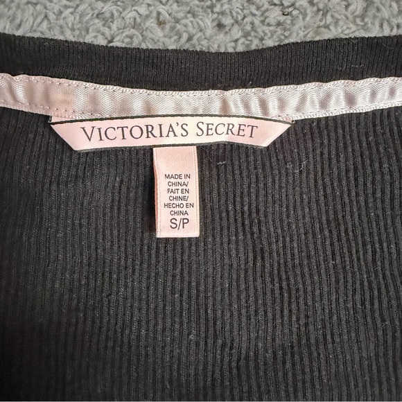 Victoria's Secret Black Long Sleeve Henley Top Size Small - Picture 3 of 7